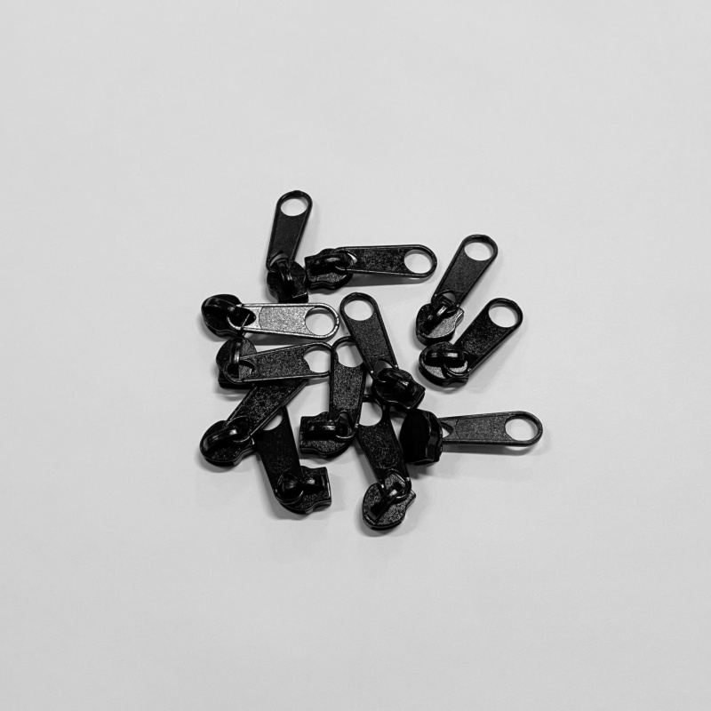 Jezdec s taháčkem 8mm nonlock reverzní-ČERNÁ po 100ks